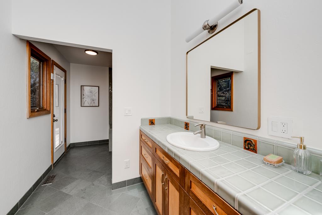 Property photo 44