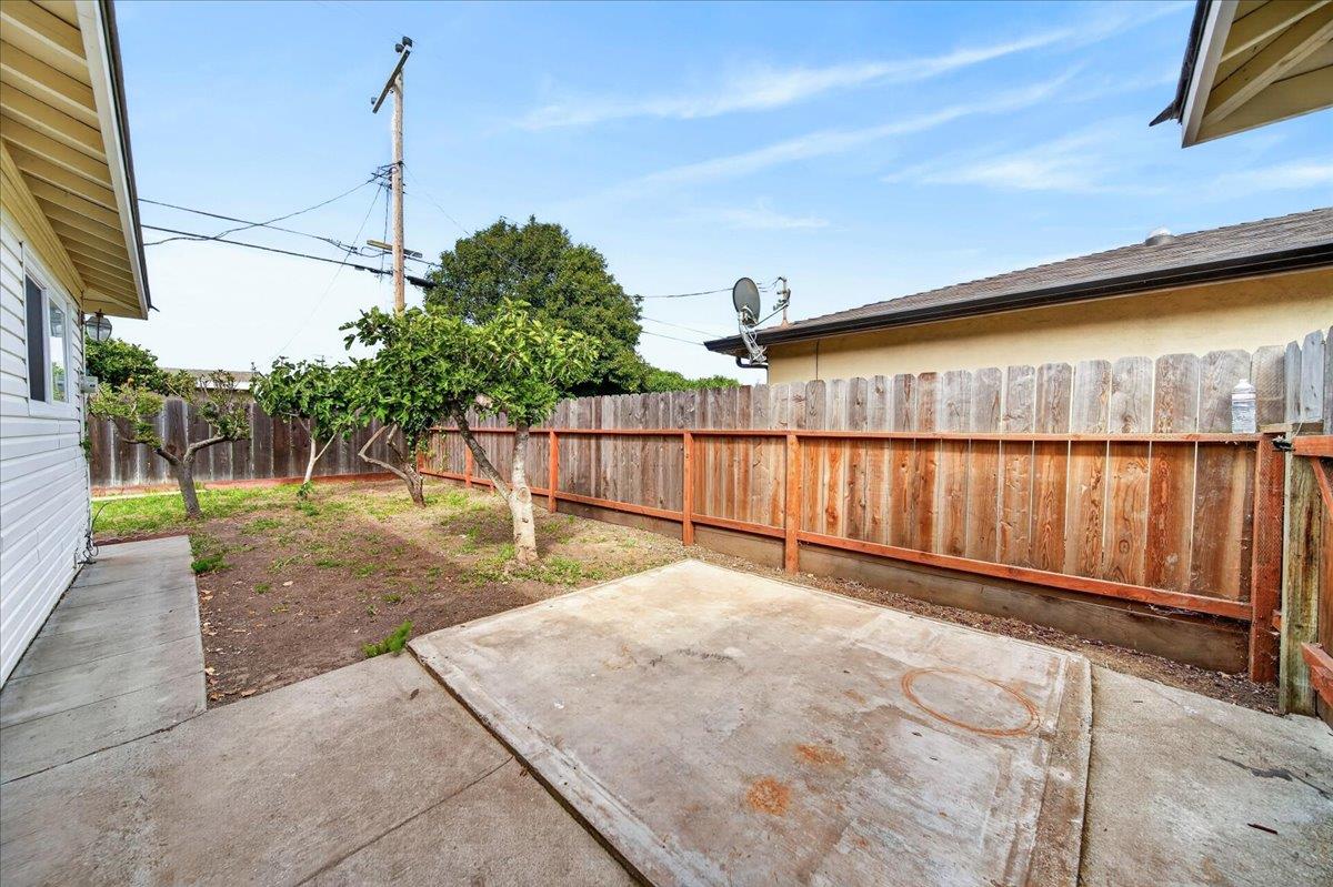 Property photo 24