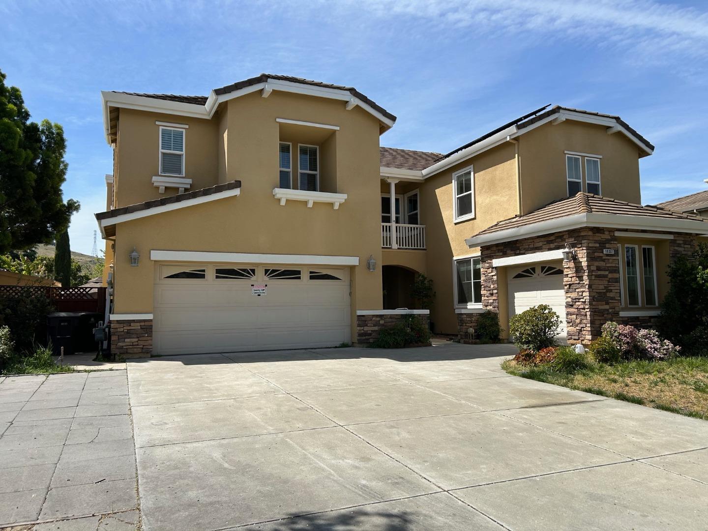 19301 Saffron Dr