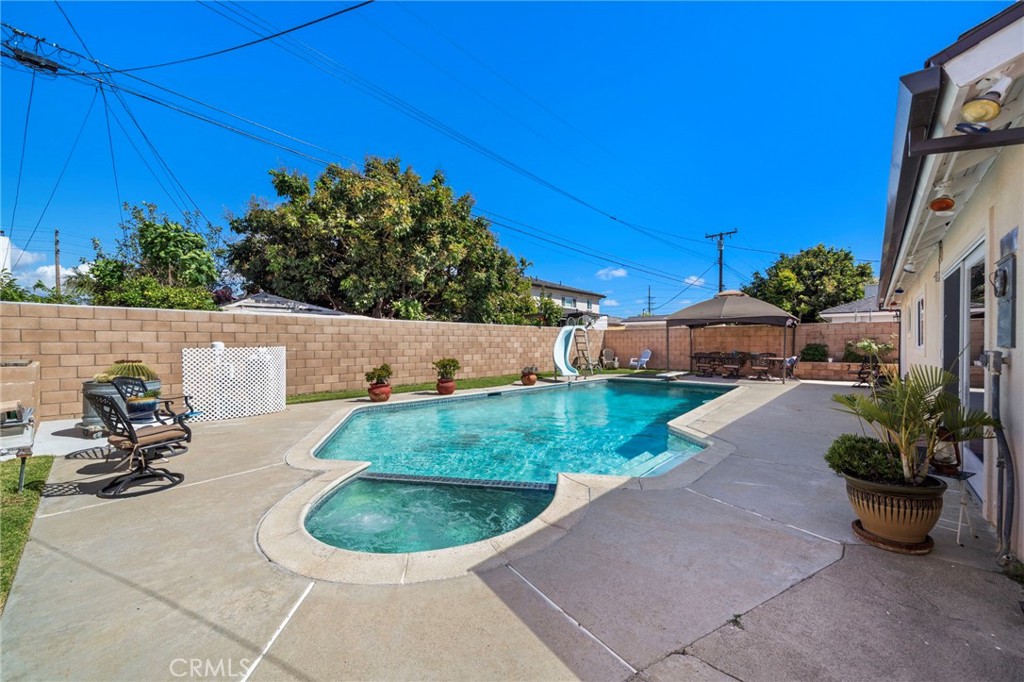Property photo 43