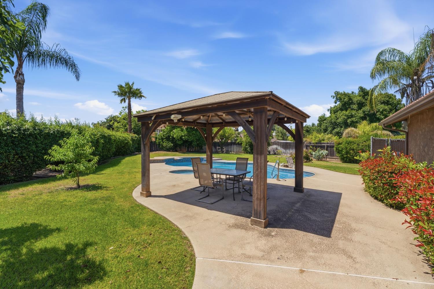 Property photo 31
