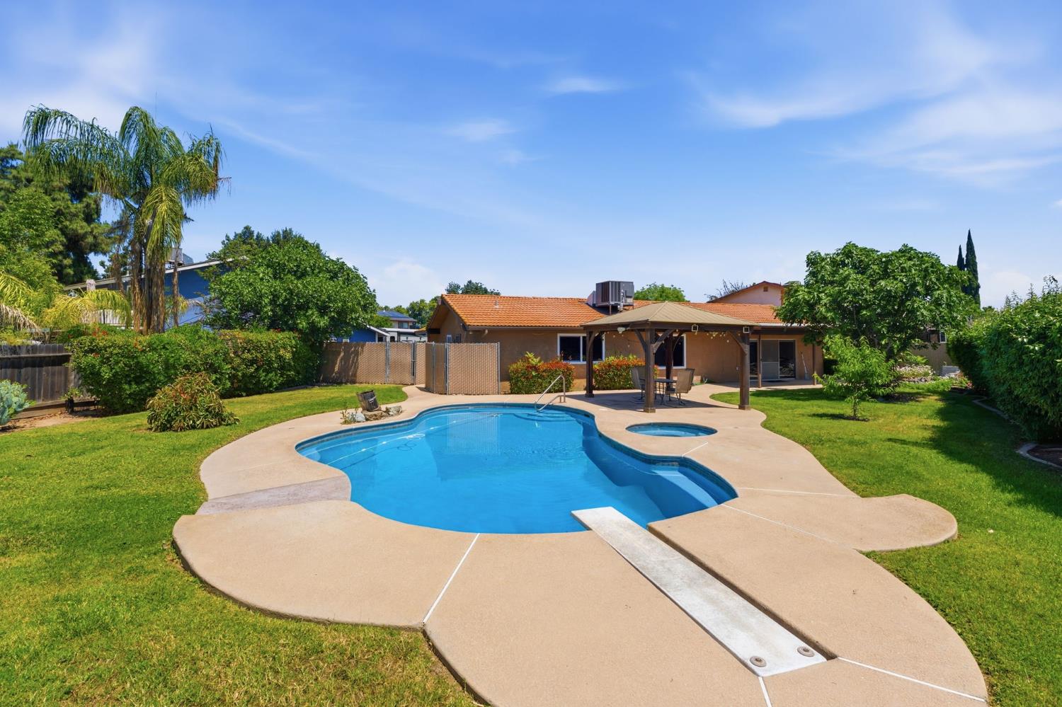 Property photo 33