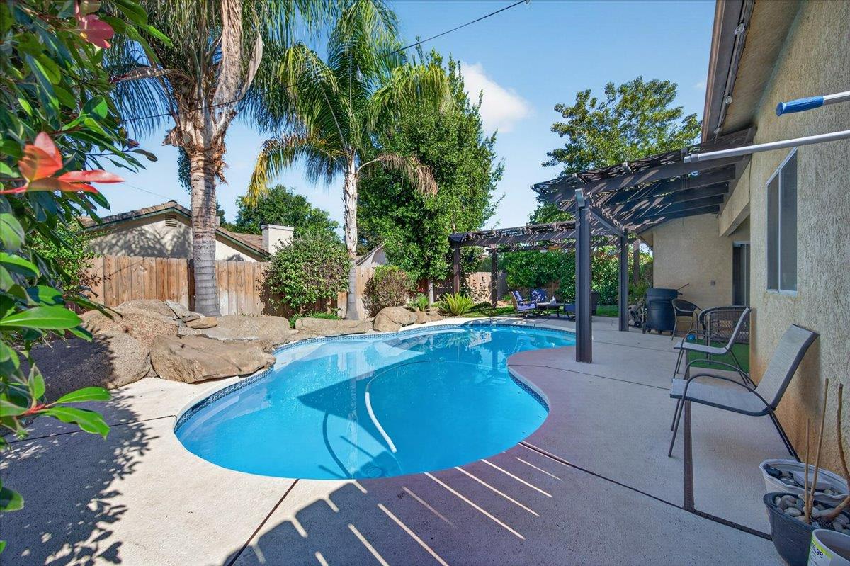 Property photo 37