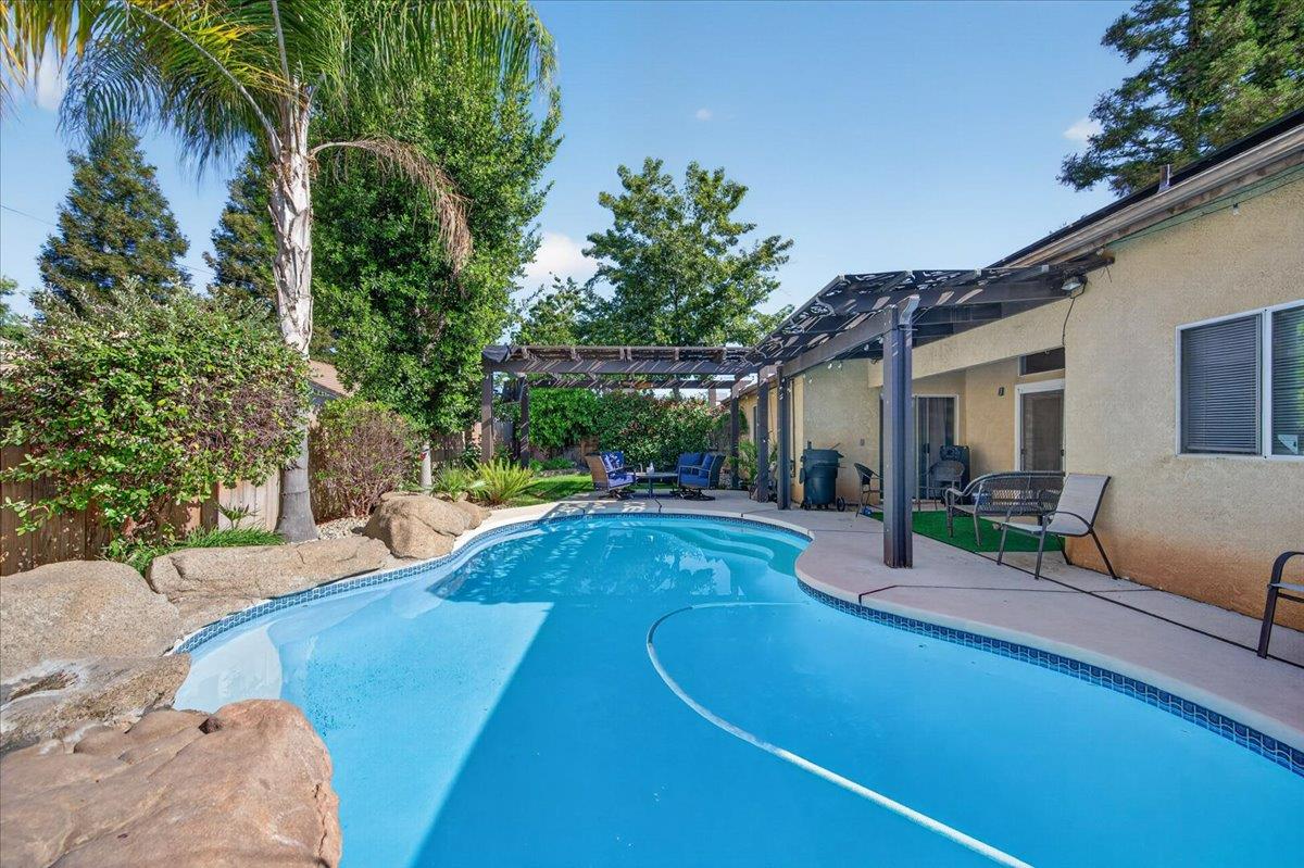 Property photo 38