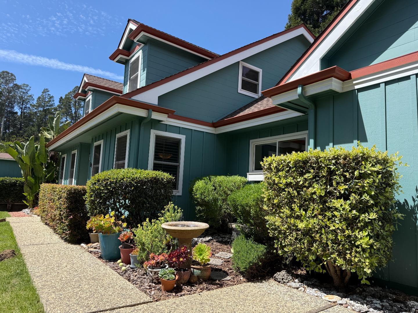 585 Calle Del Sol