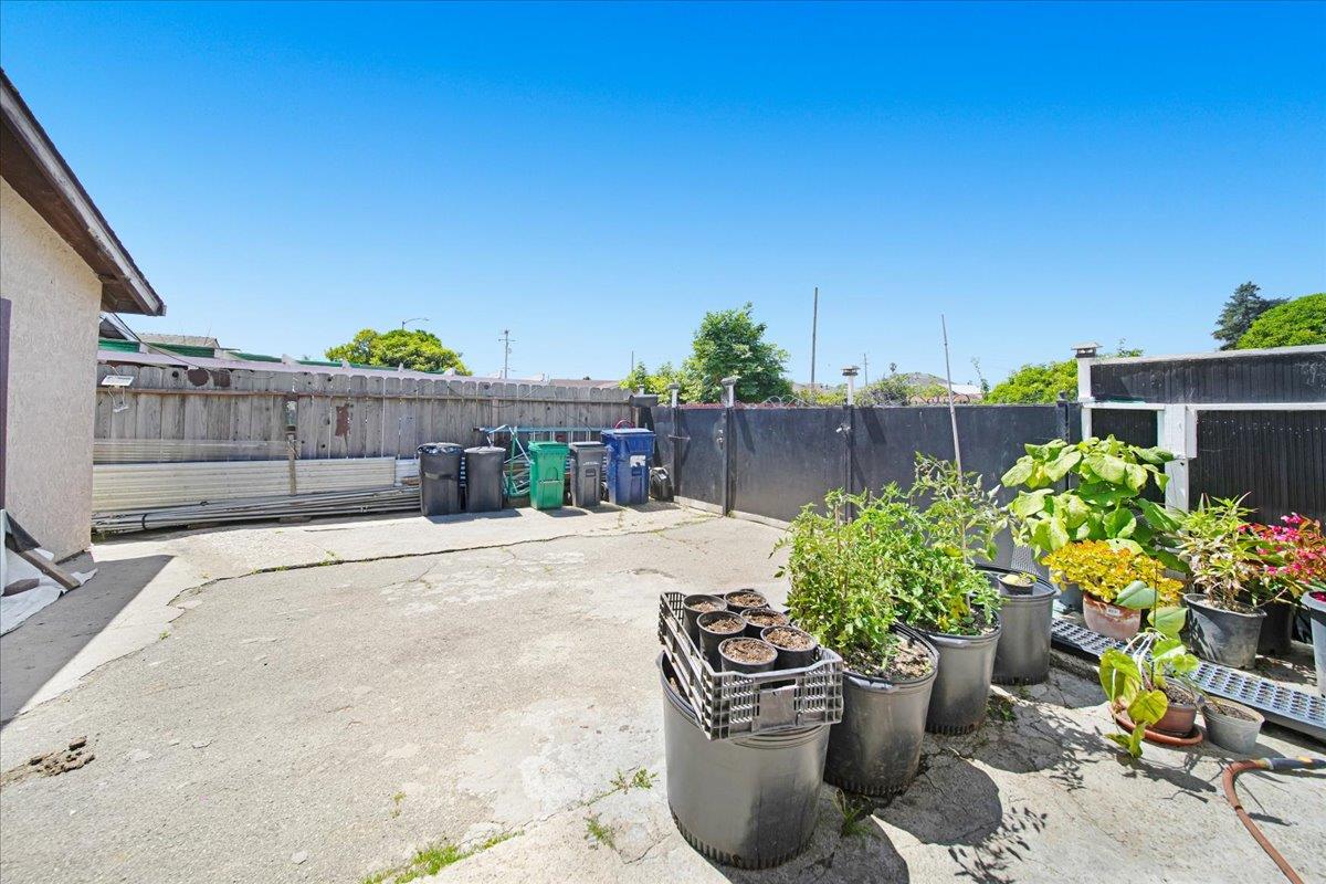 Property photo 35