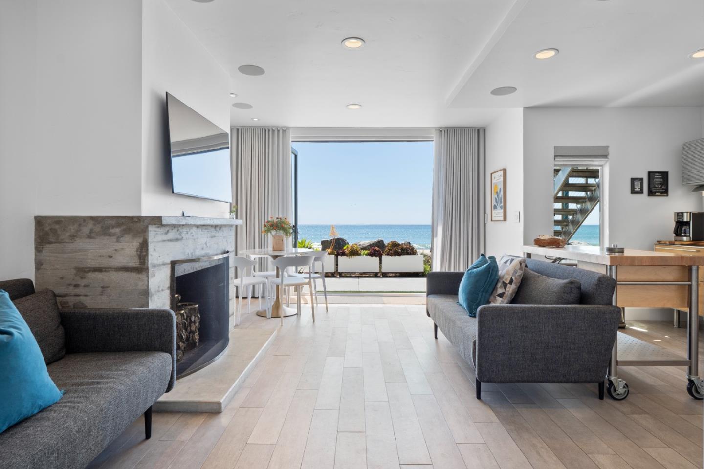 264 Beach Dr