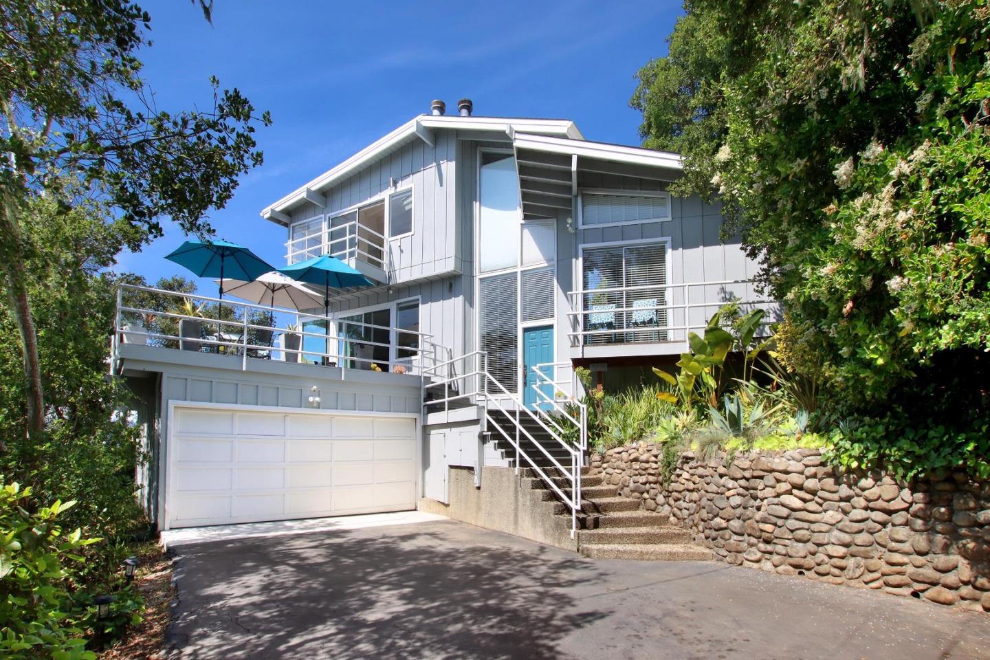 555 Vista Del Mar Dr