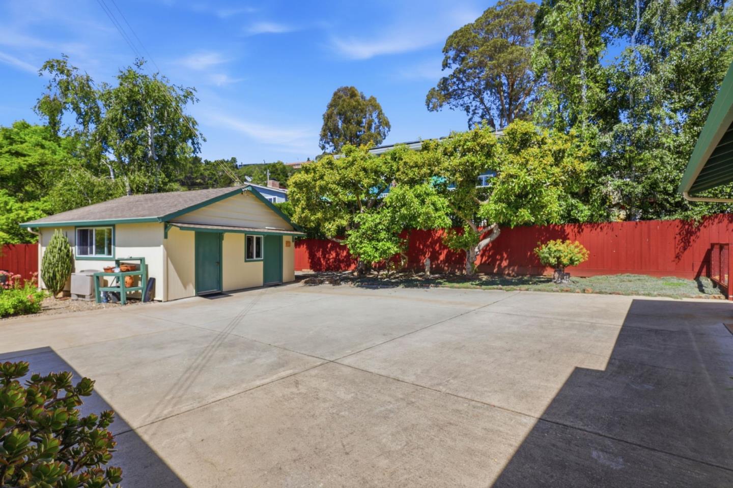 Property photo 33