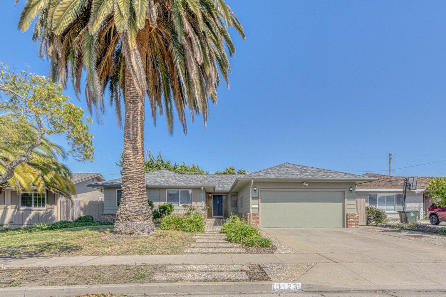 1123 San Angelo Dr