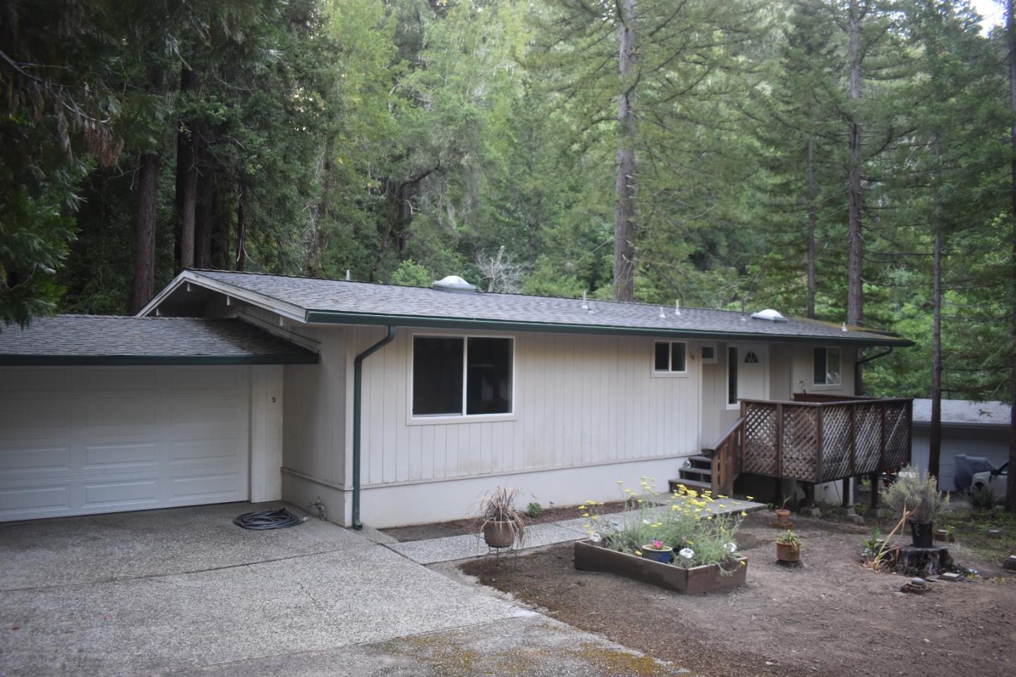 14 Fernwood Dr