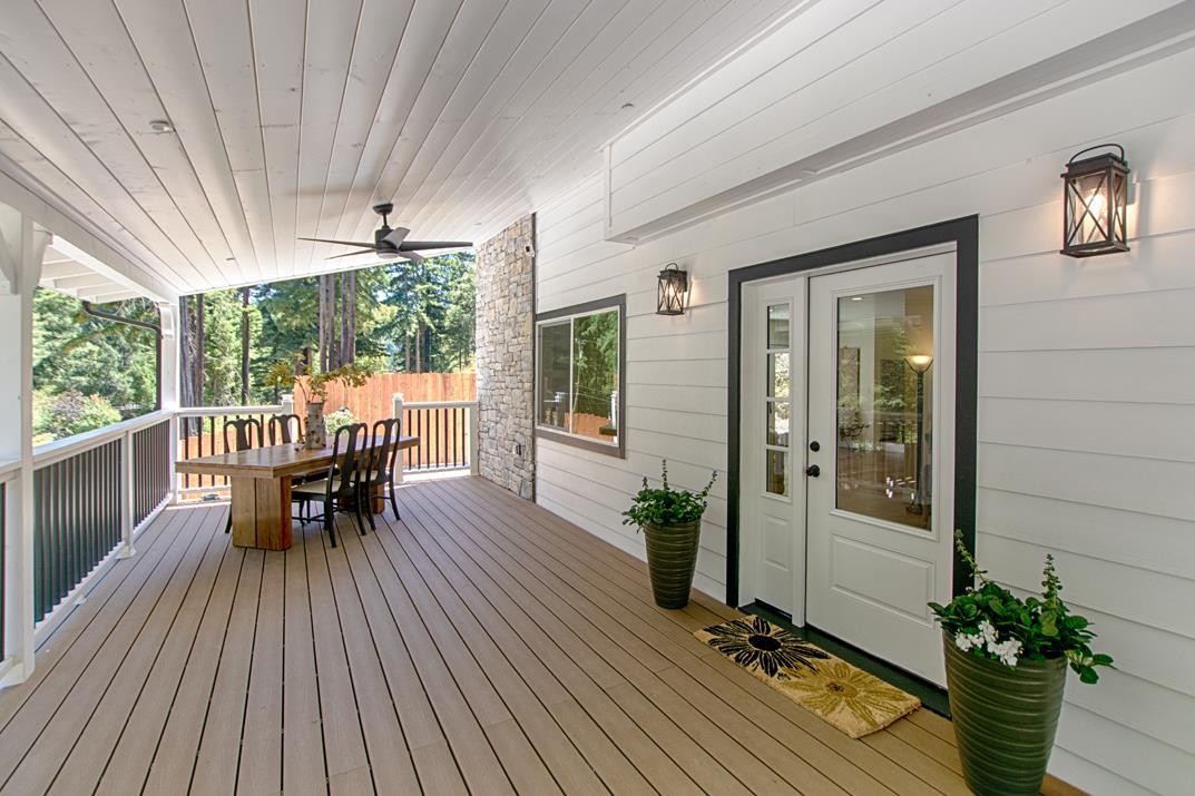 341 Lake Dr