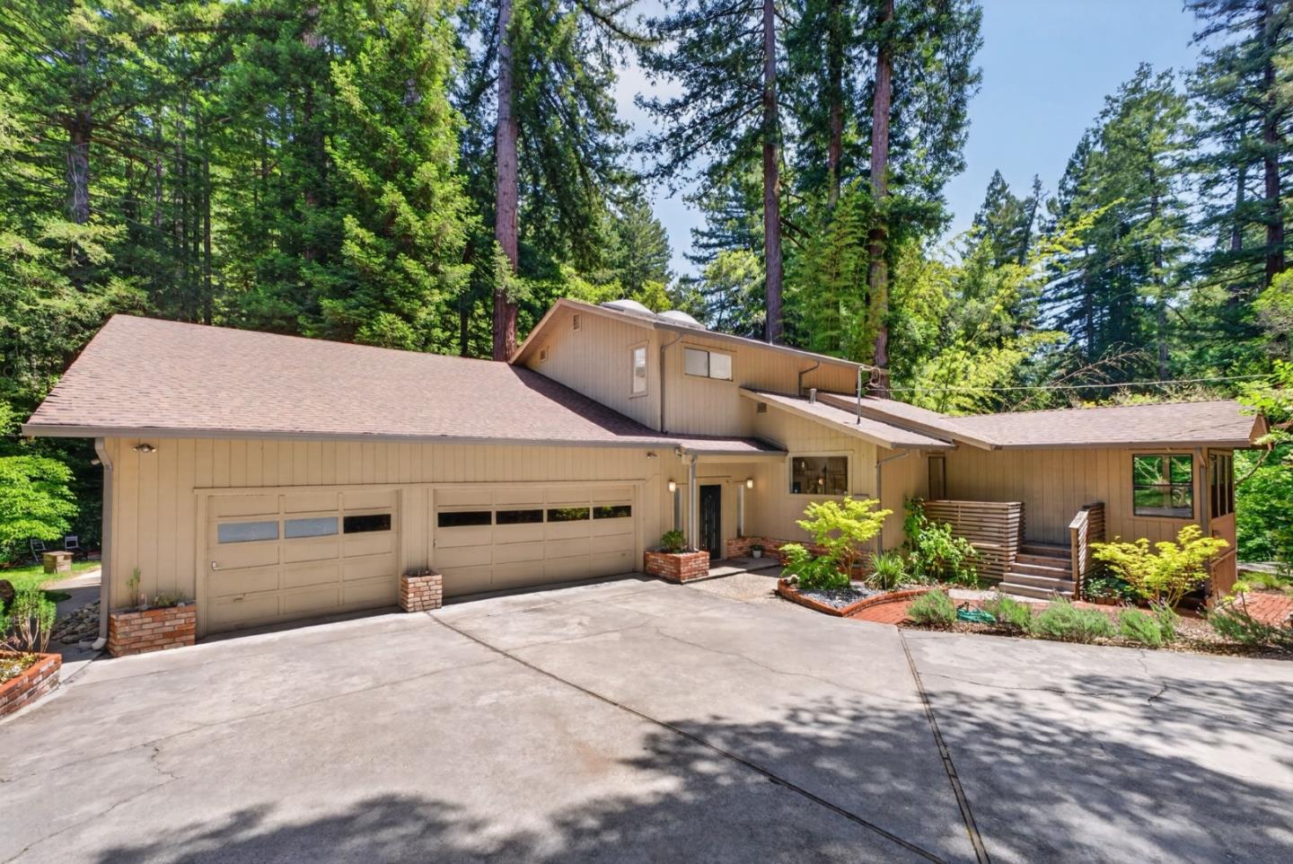 450 Vine Hill Rd