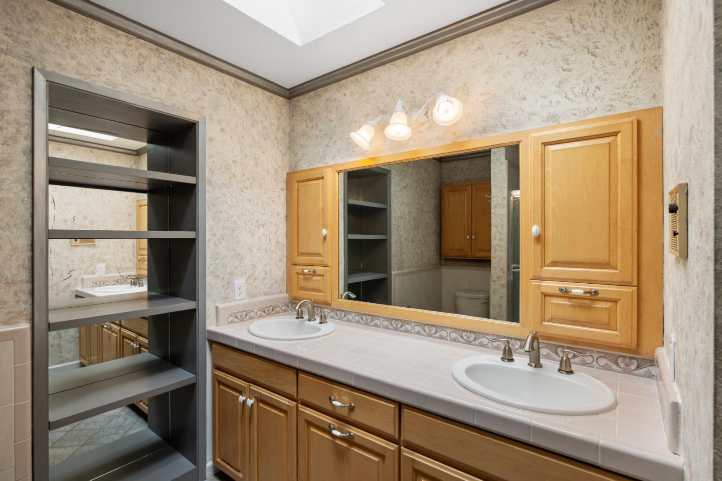 Property photo 47