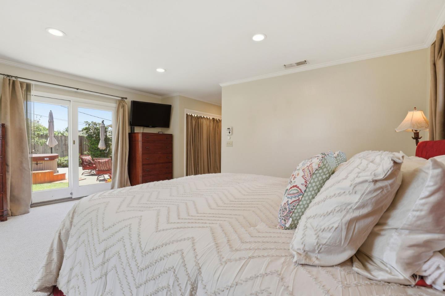 Property photo 35
