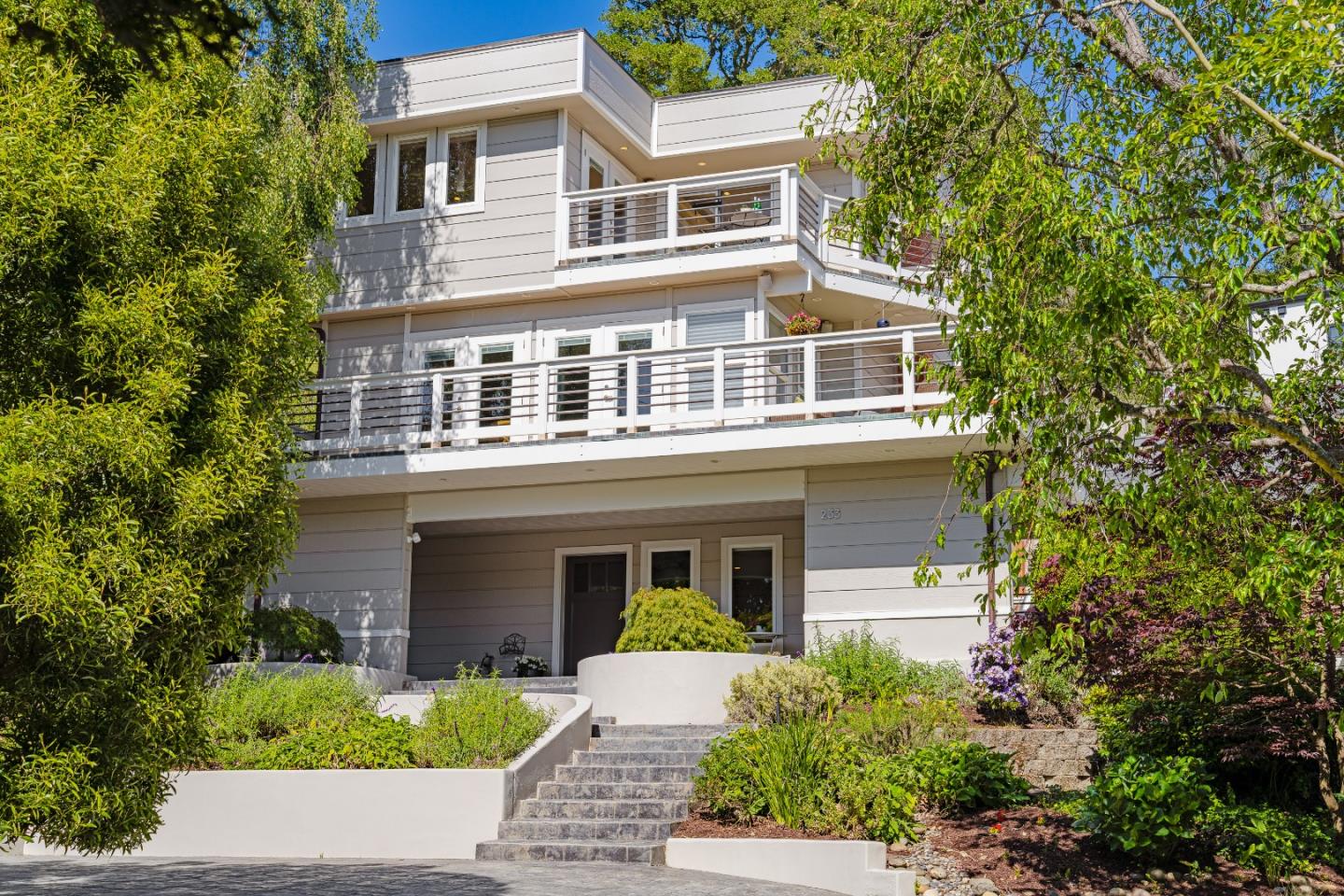 233 Wixon Ave