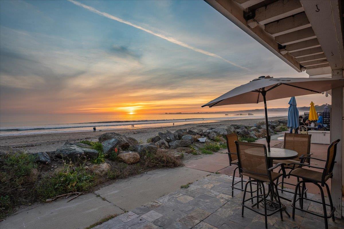 220 Beach Dr
