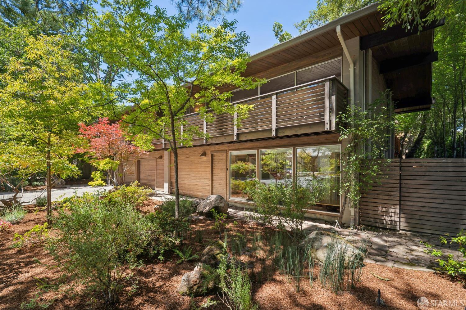 332 Canyon Dr