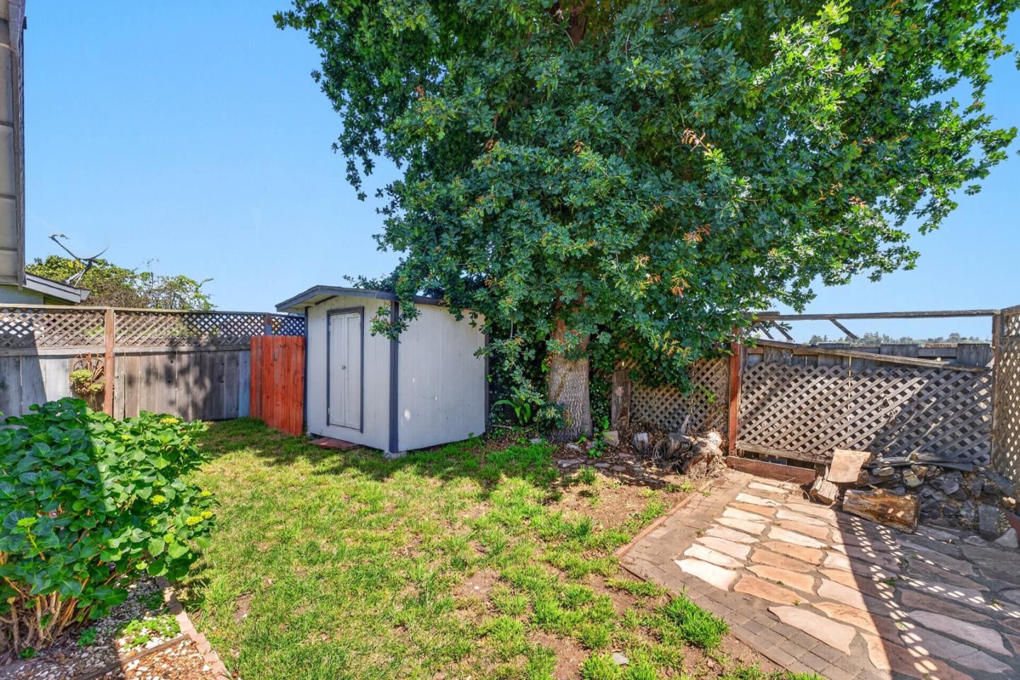Property photo 35