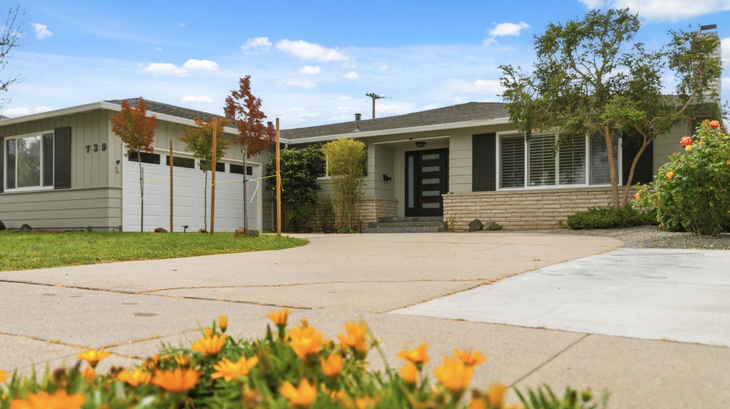 739 Bellarmine Dr