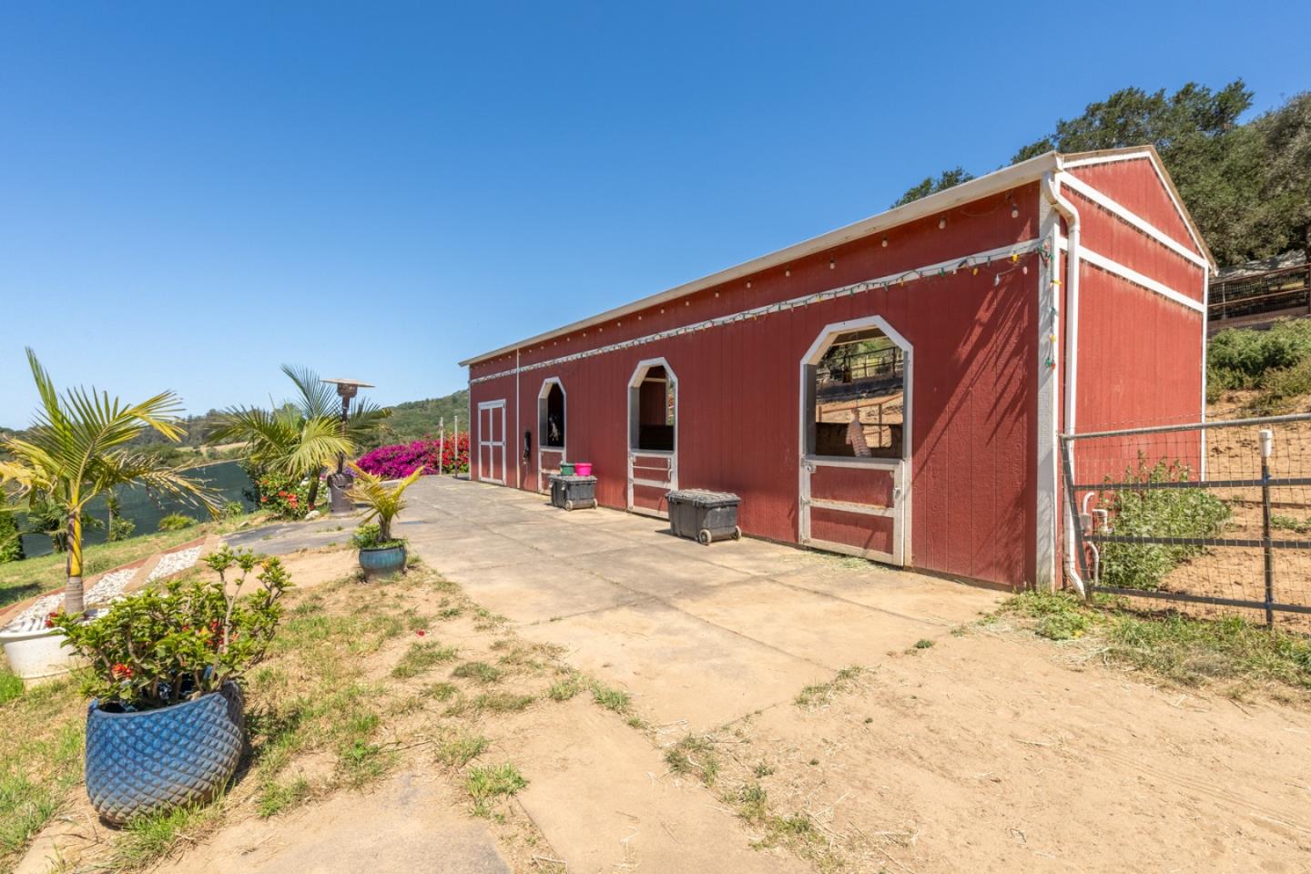 Property photo 32