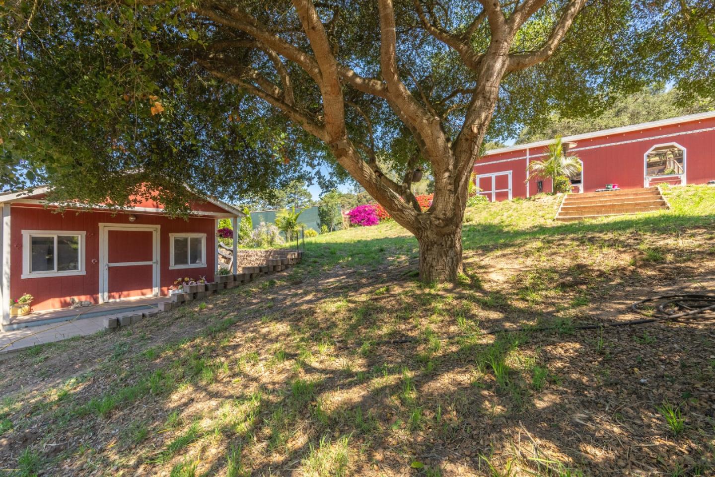 Property photo 33
