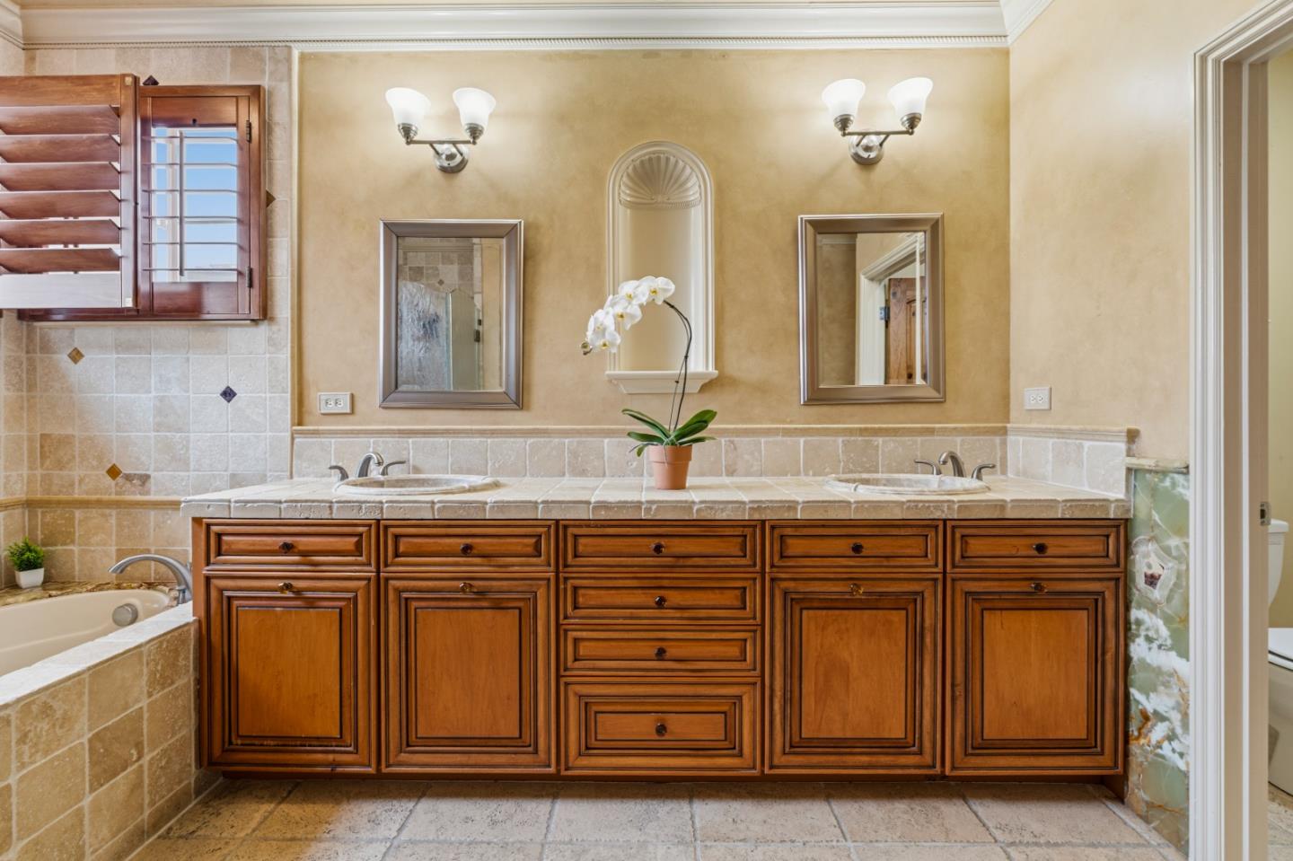 Property photo 38