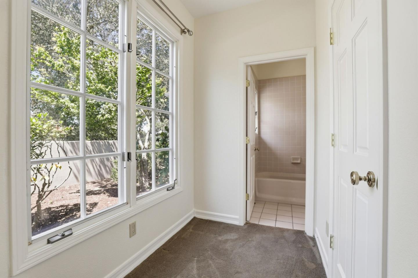 Property photo 44
