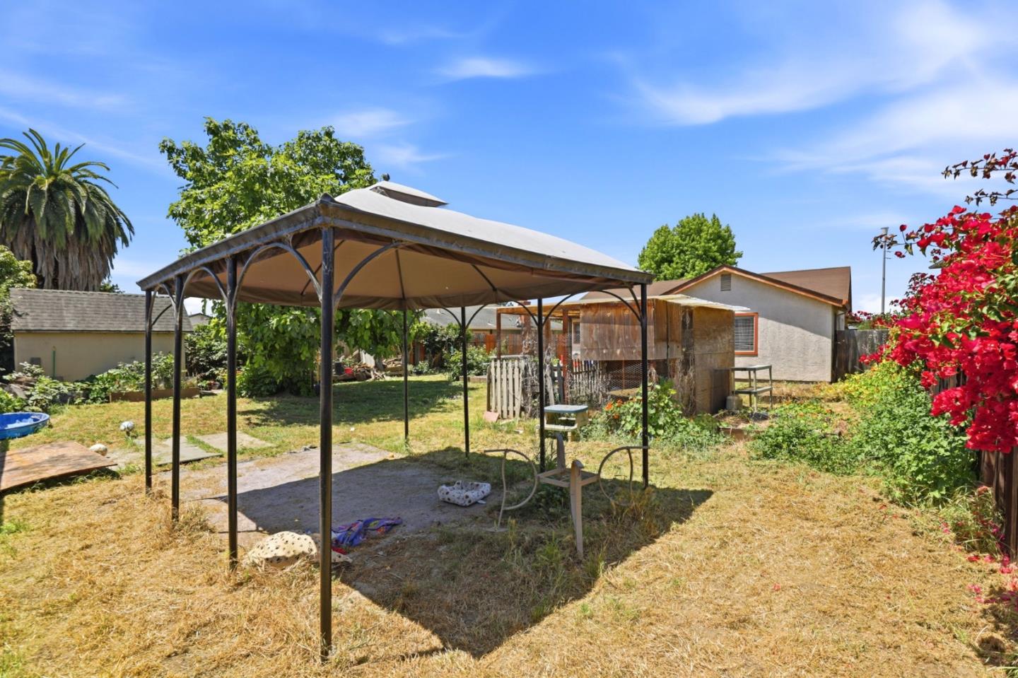 Property photo 38