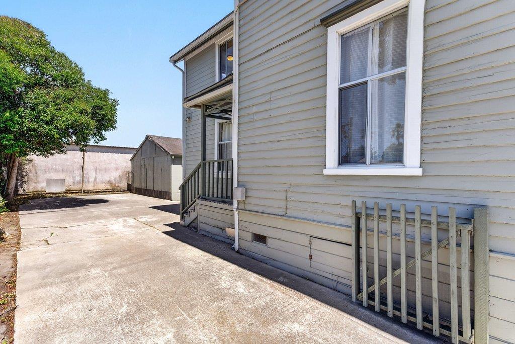Property photo 38