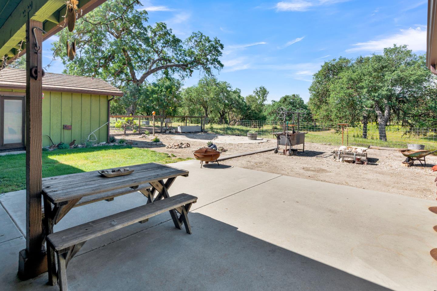 Property photo 37