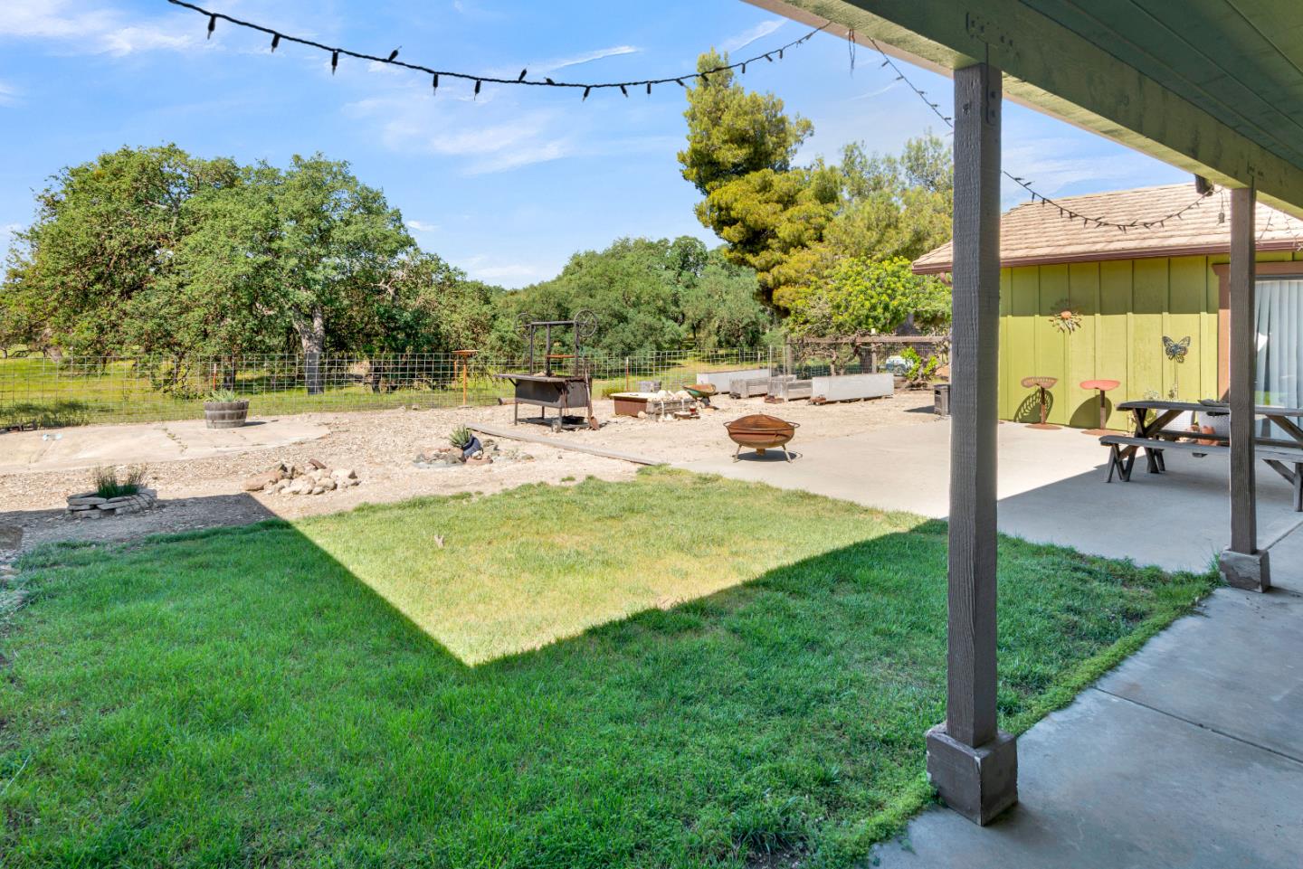 Property photo 38