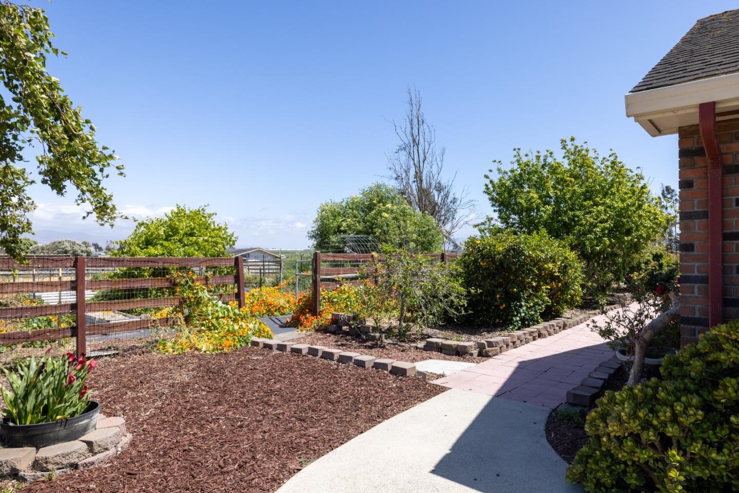 Property photo 23
