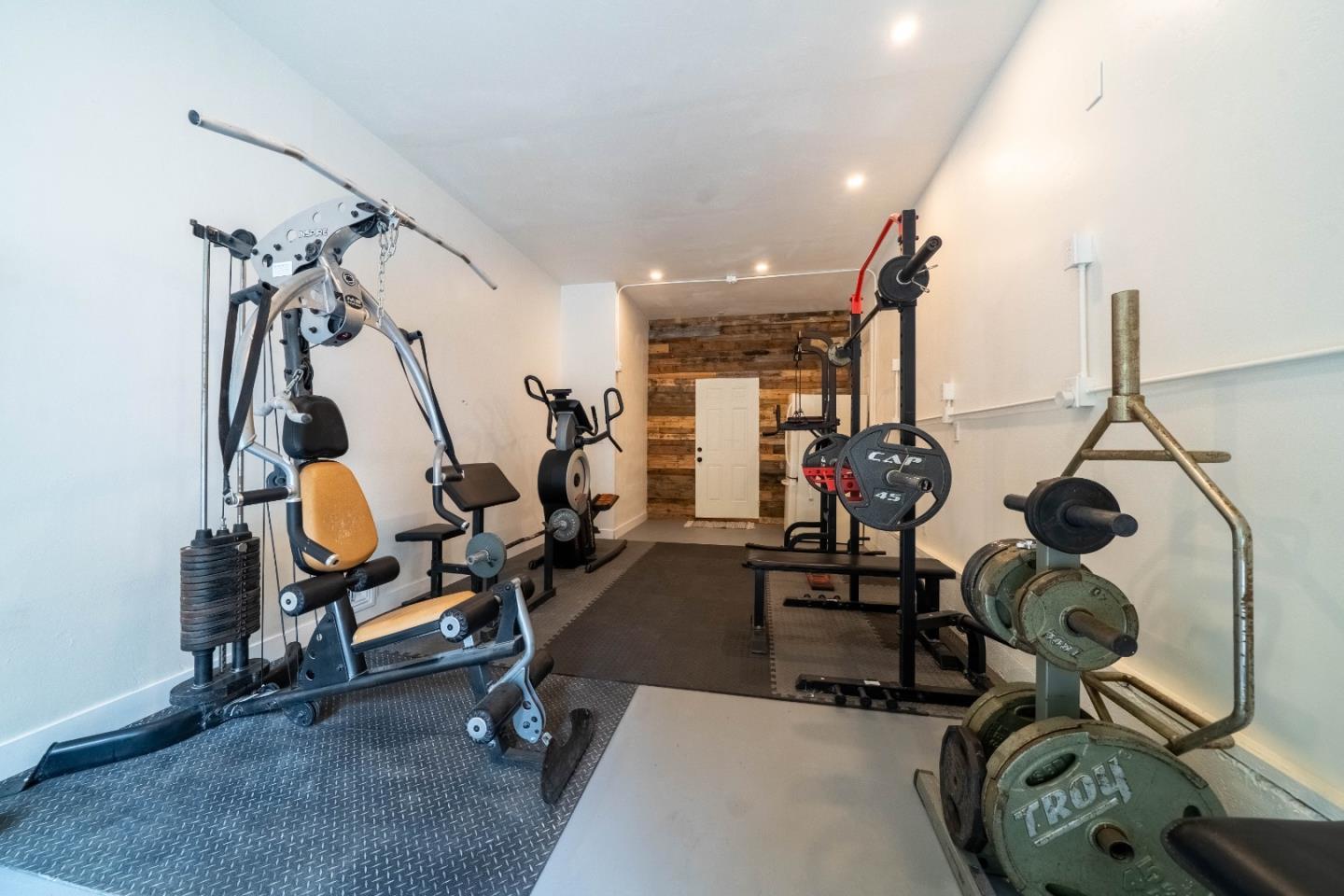 Property photo 44