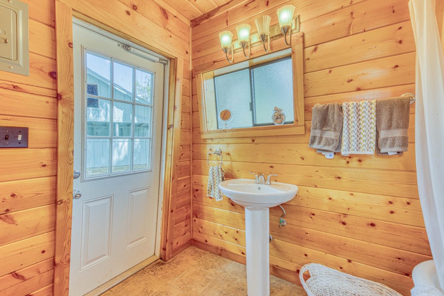 Property photo 35