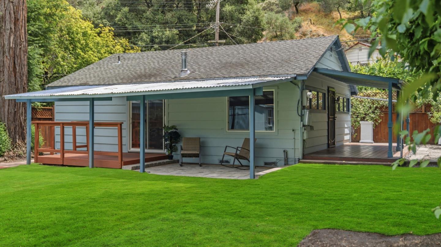 526 Lockhart Gulch Rd
