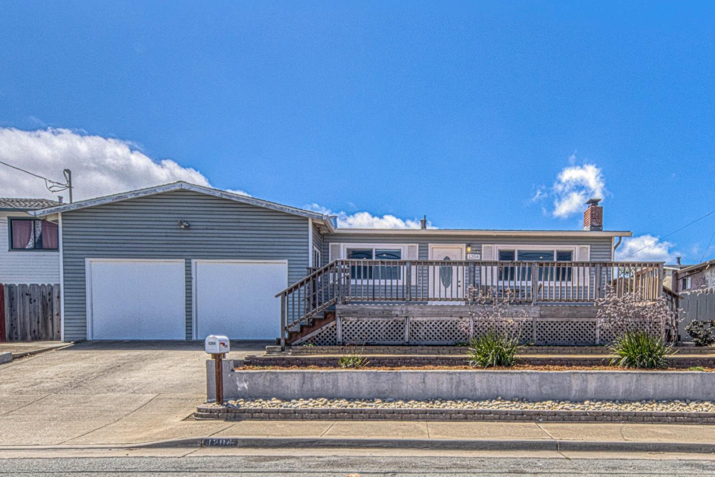 1204 Elm Ave
