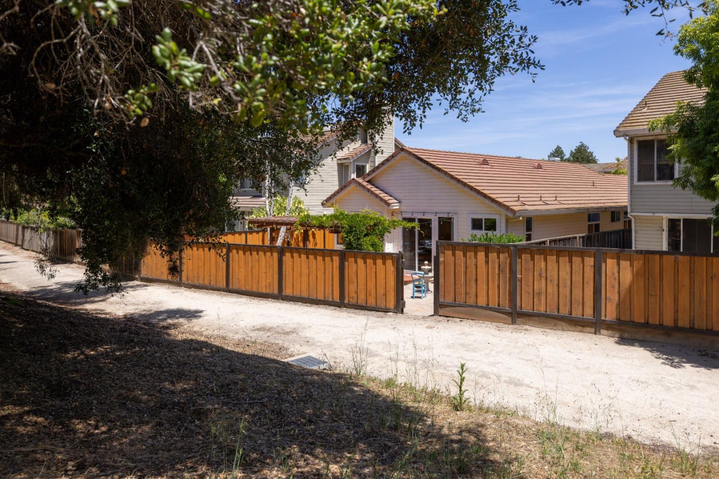 Property photo 38
