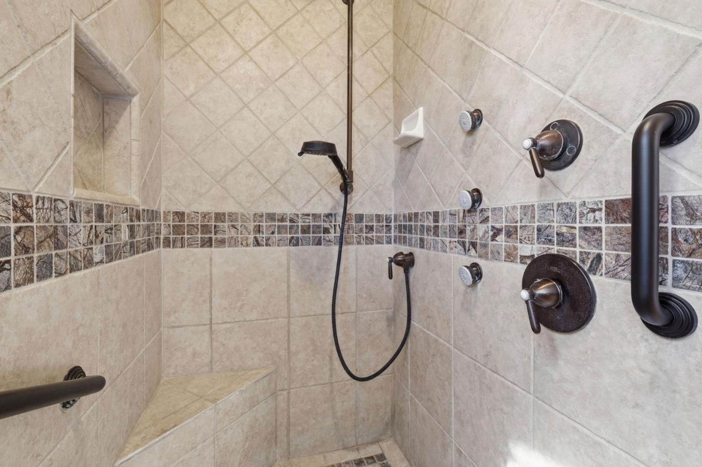 Property photo 40