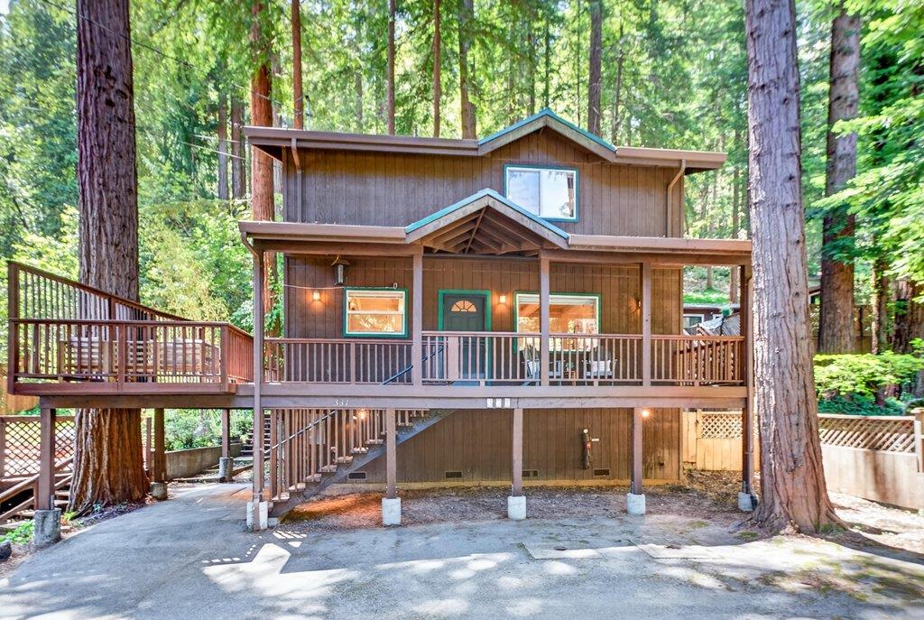 331 Acorn Dr