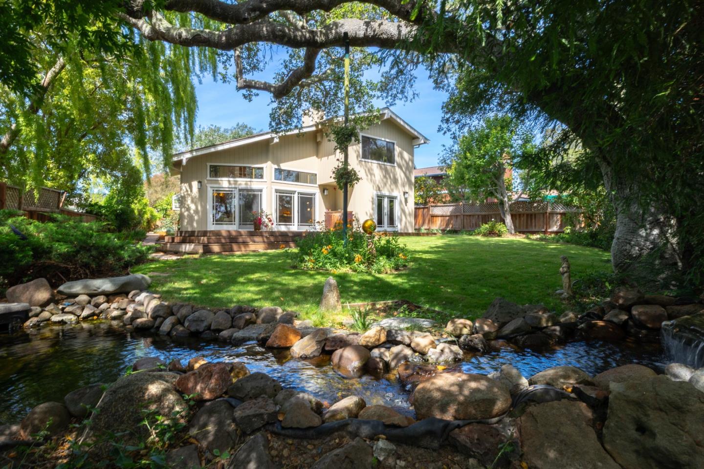 272 Waugh Ave