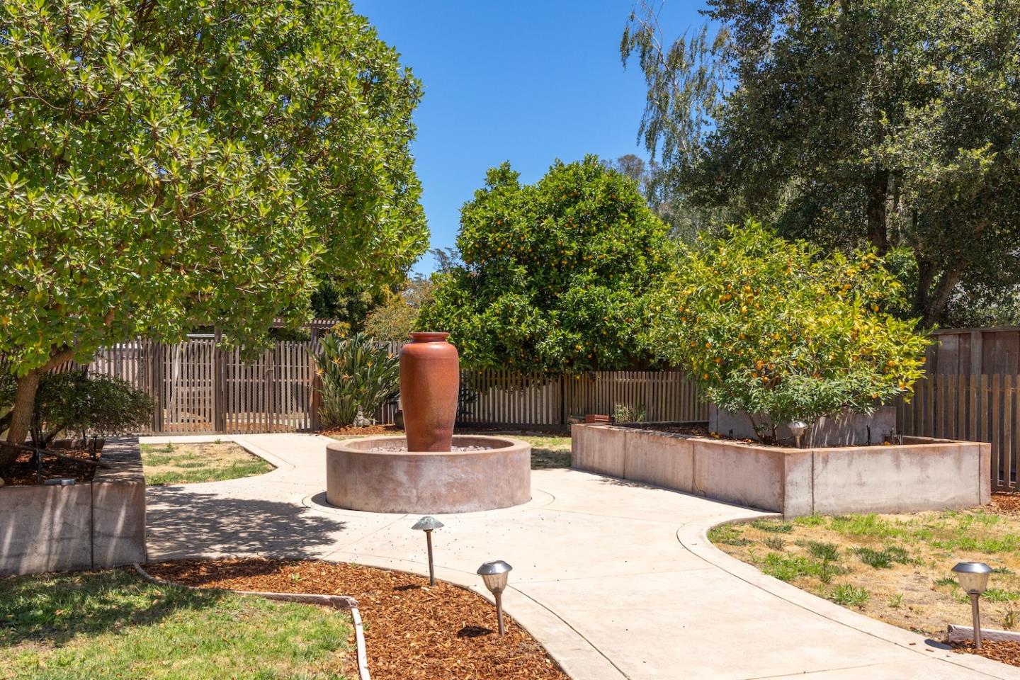 Property photo 37