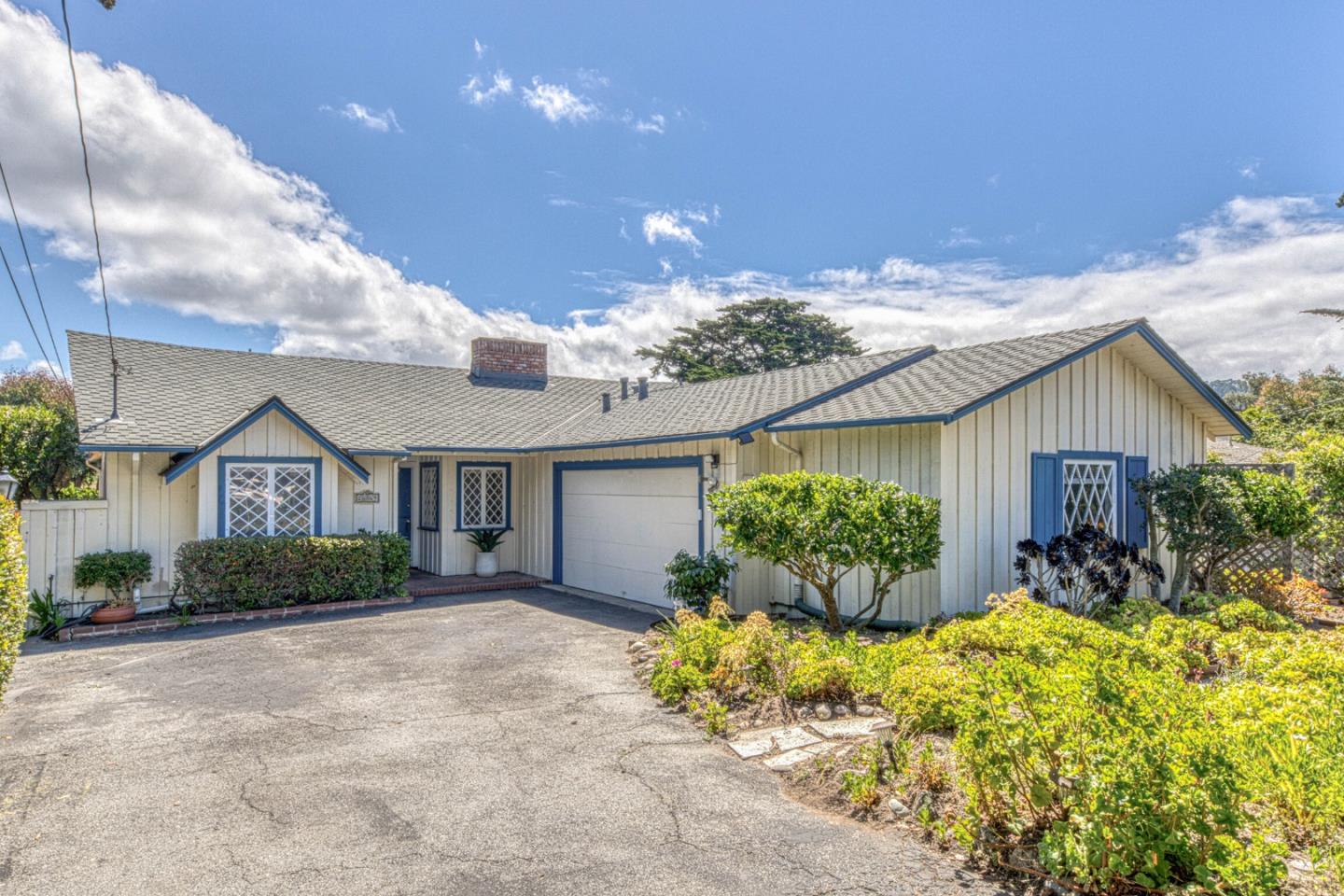 26069 Mesa Dr