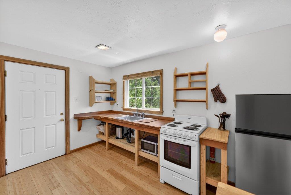 Property photo 31