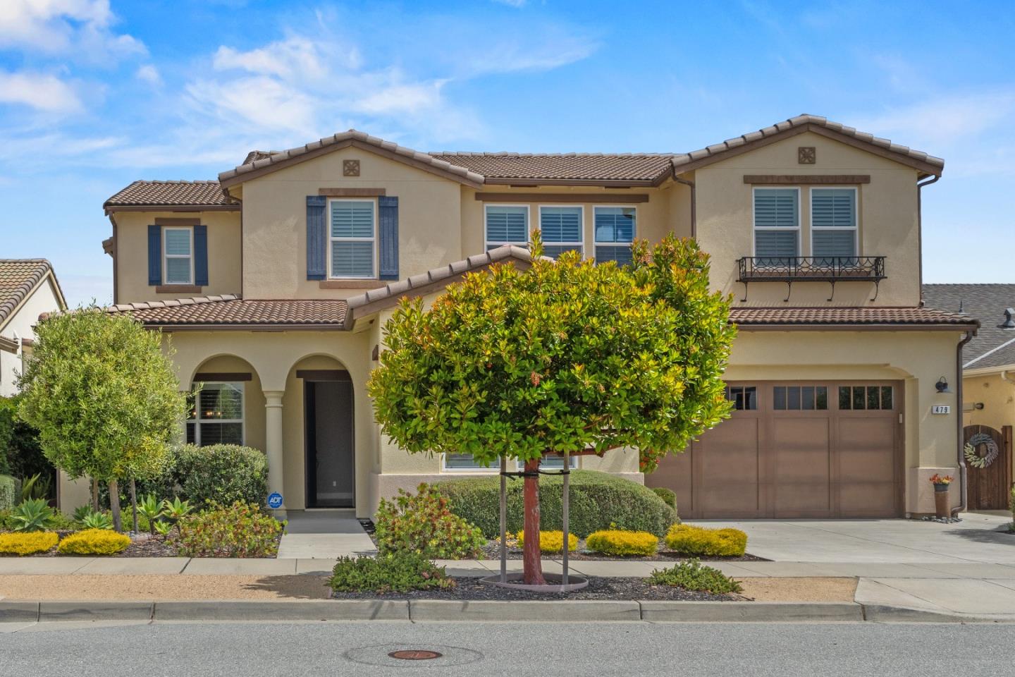 479 Palisade Dr