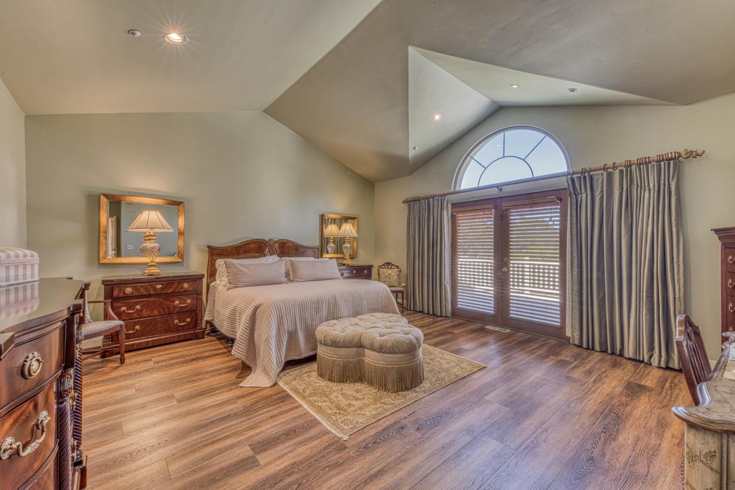 Property photo 40