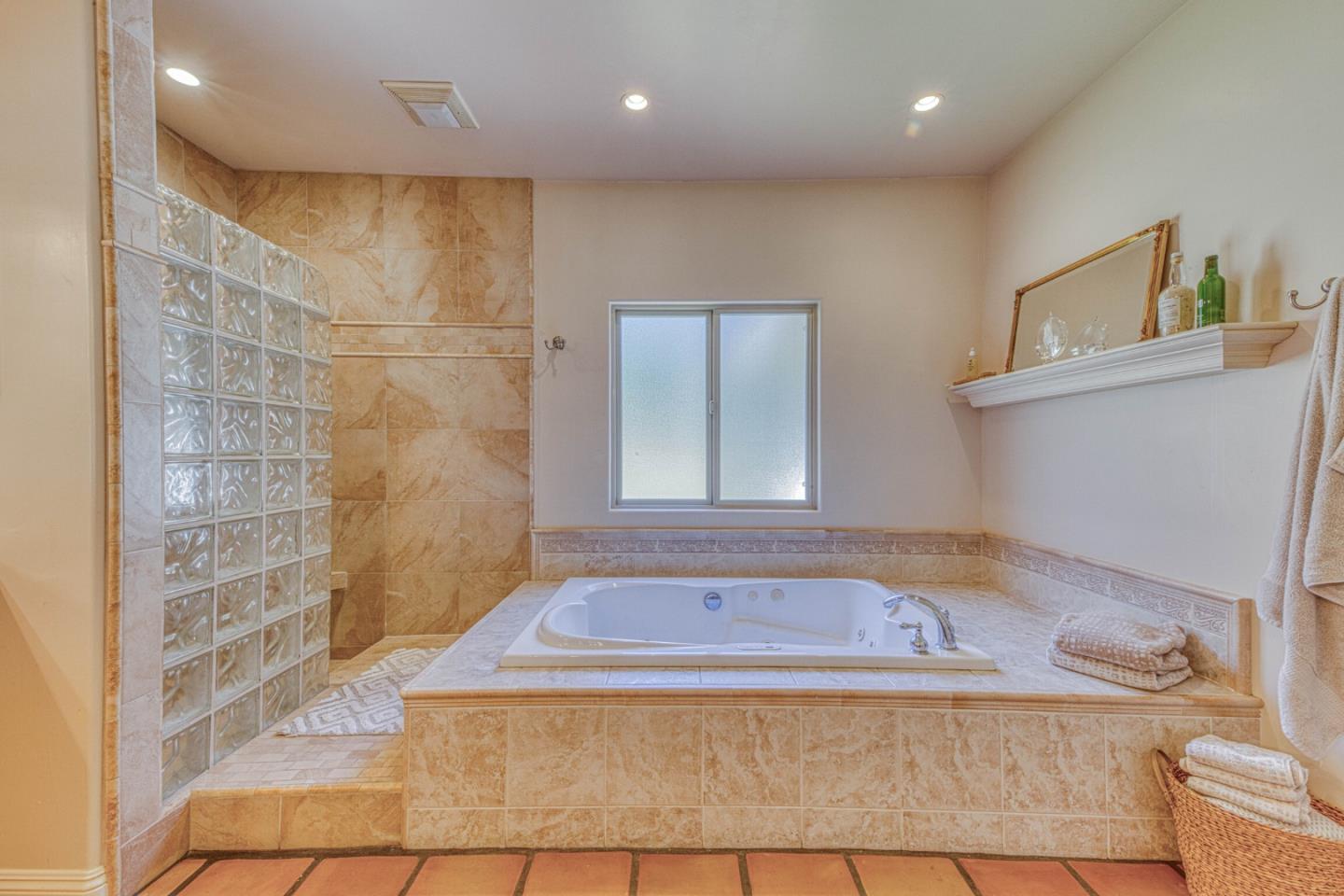 Property photo 44