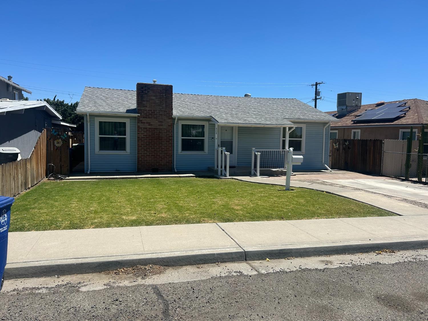 404 E San Mateo St