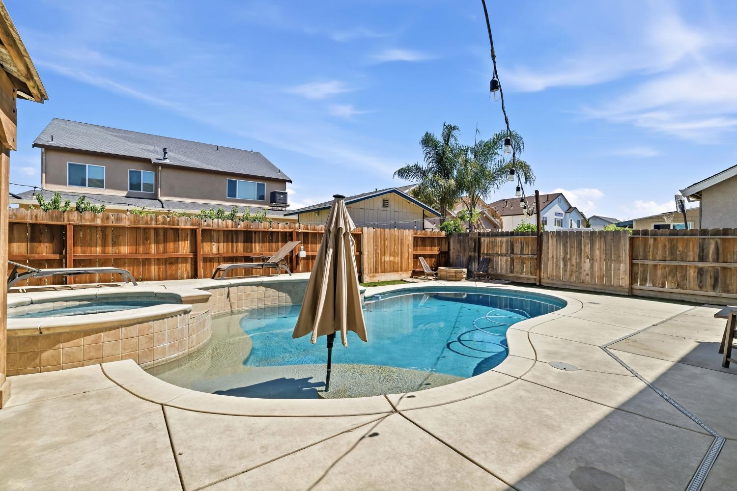 Property photo 37