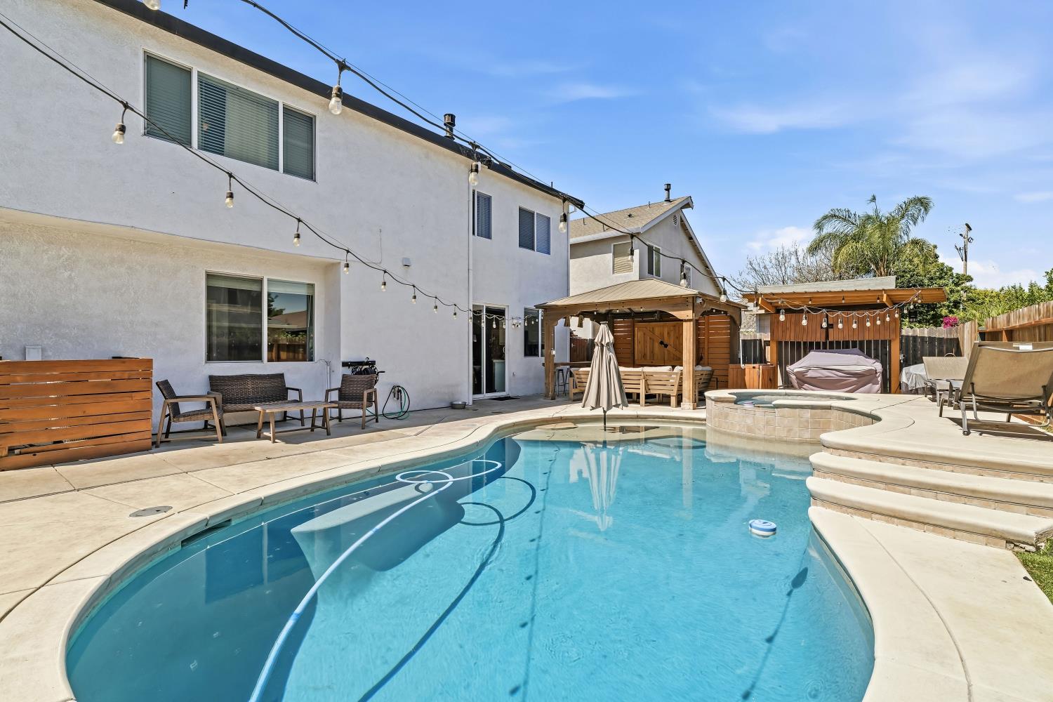Property photo 38